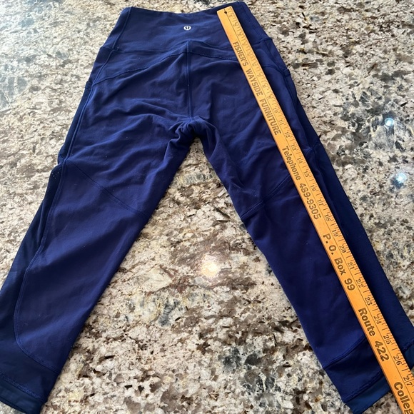 Navy Lululemon Capri Leggings - Picture 1 of 4